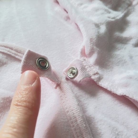 10/$20 ❄️ Gap Wrap Top - Picture 7 of 13